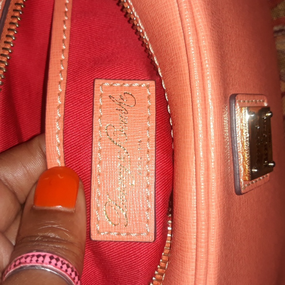 Dooney & Bourke Saffiano Leather Camera Crossbody Bag NWOT - Picture 5 of 8